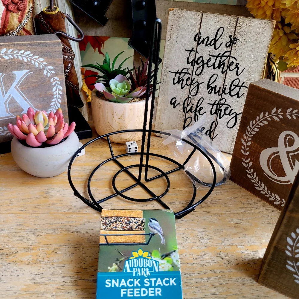 Audubon Park Snack Stack Bird Feeder